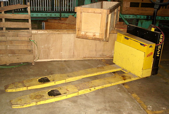 HYSTER 60 Electric Pallet Jack, 6000 lb capacity,